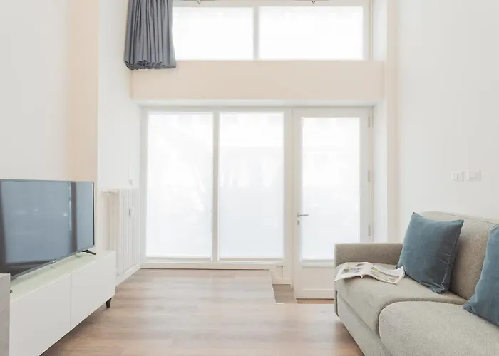 A Step From The Dome By Rent Appartement