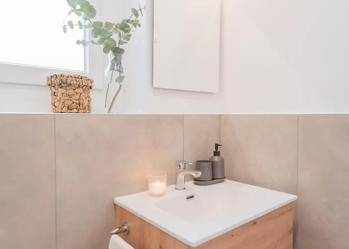 A Step From The Dome By Rent Appartement Como