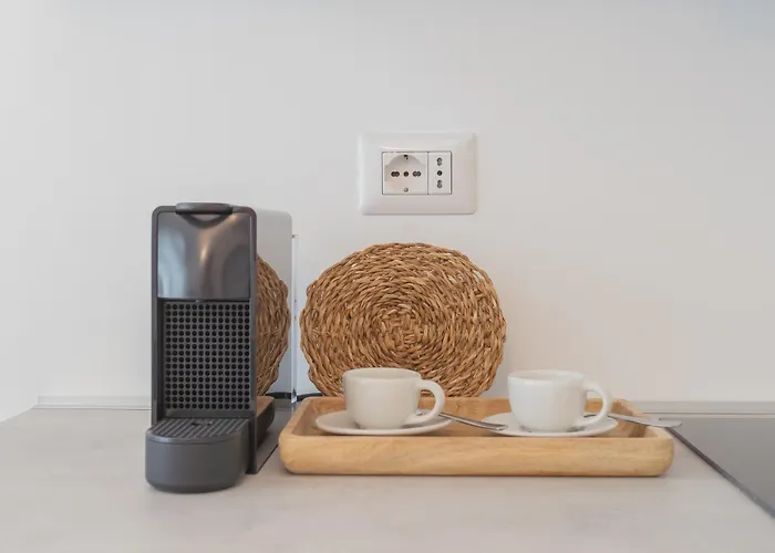 A Step From The Dome By Rent * Como